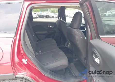 2015 Jeep Cherokee Latitude z USA, uszkodzony, nr VIN 1C4PJMCS1FW634780